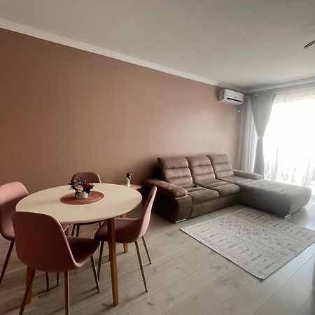 Emma'S Place Oradea Bagian luar foto