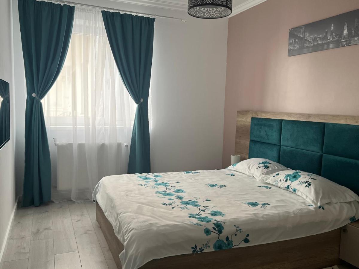 Emma'S Place Oradea Bagian luar foto