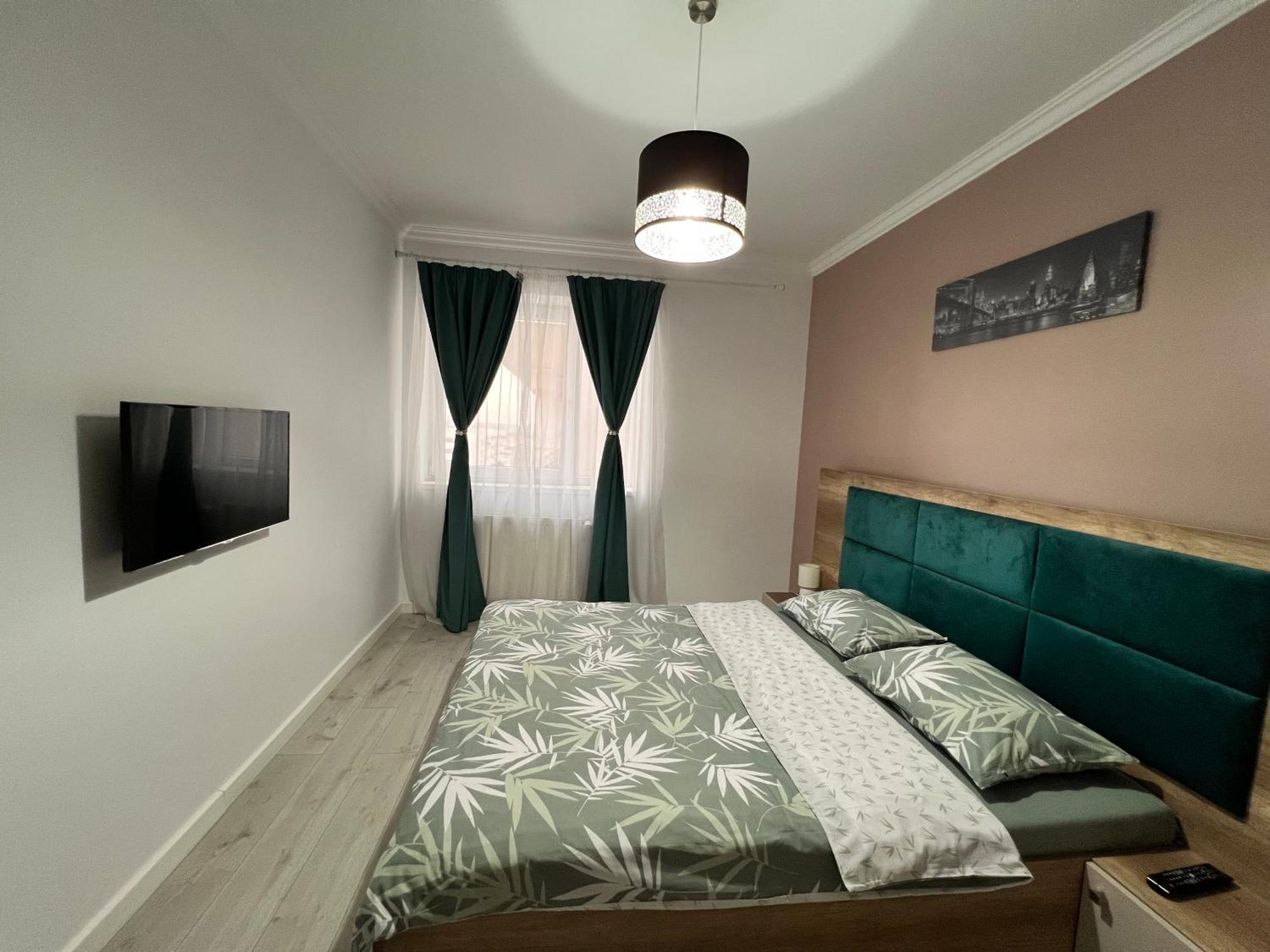 Emma'S Place Oradea Bagian luar foto